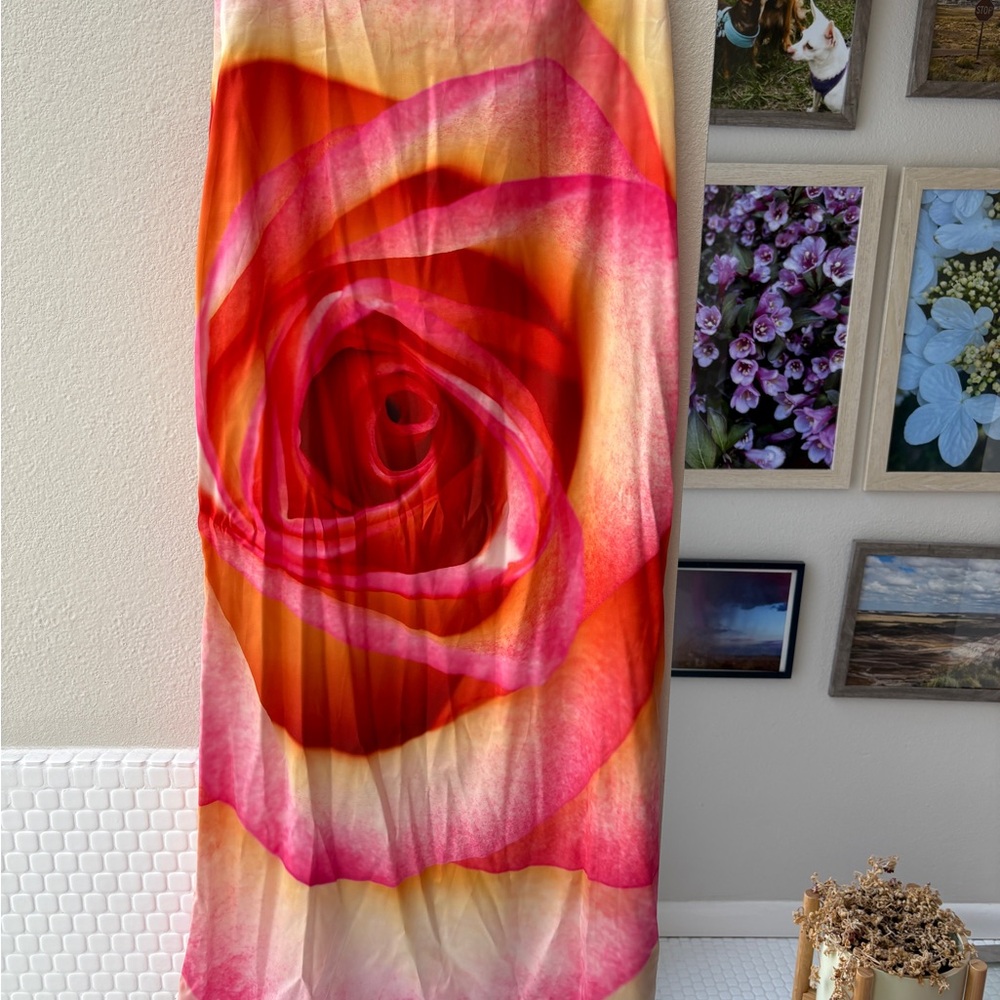 NWOT Tyler McGillivary Rose Print Silky Skirt